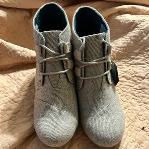 Toms booties